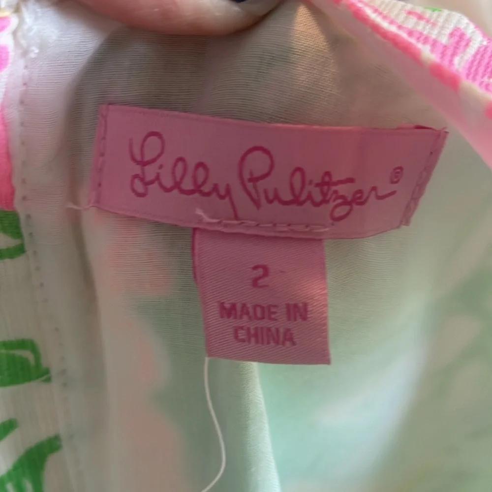Lilly Pulitzer Cathy shift in hibiscus stroll print. Brand new with tags - Picture 5 of 6